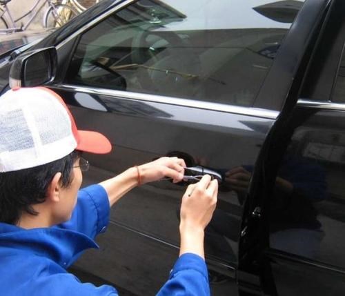 菏澤汽車配鑰匙電話（24小時修鎖換鎖芯）